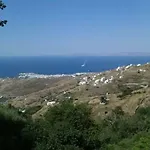 Charming 2br Hilltop Serenity Suite, Lively Greek Village Appartamento Triandáros
