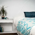 Appartamento Charming 2br Hilltop Serenity Suite, Lively Greek Village *