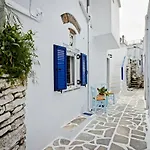 Charming 2br Hilltop Serenity Suite, Lively Greek Village Appartamento Triandáros