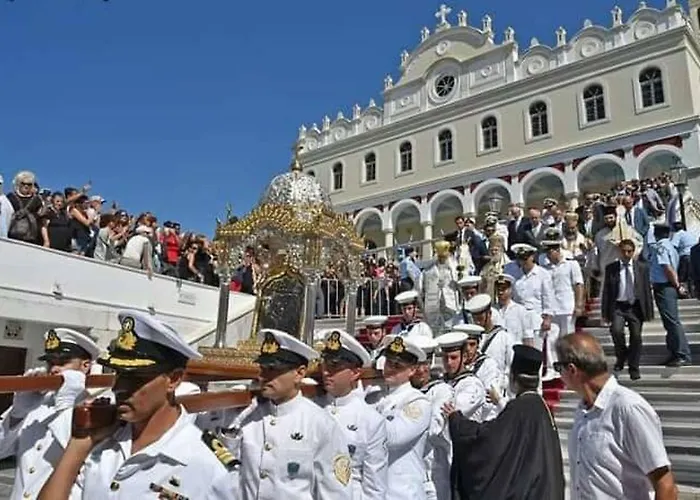 Charming 2br Hilltop Serenity Suite, Lively Greek Village Triandáros