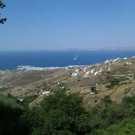 Charming 2br Hilltop Serenity Suite, Lively Greek Village Appartamento Triandáros